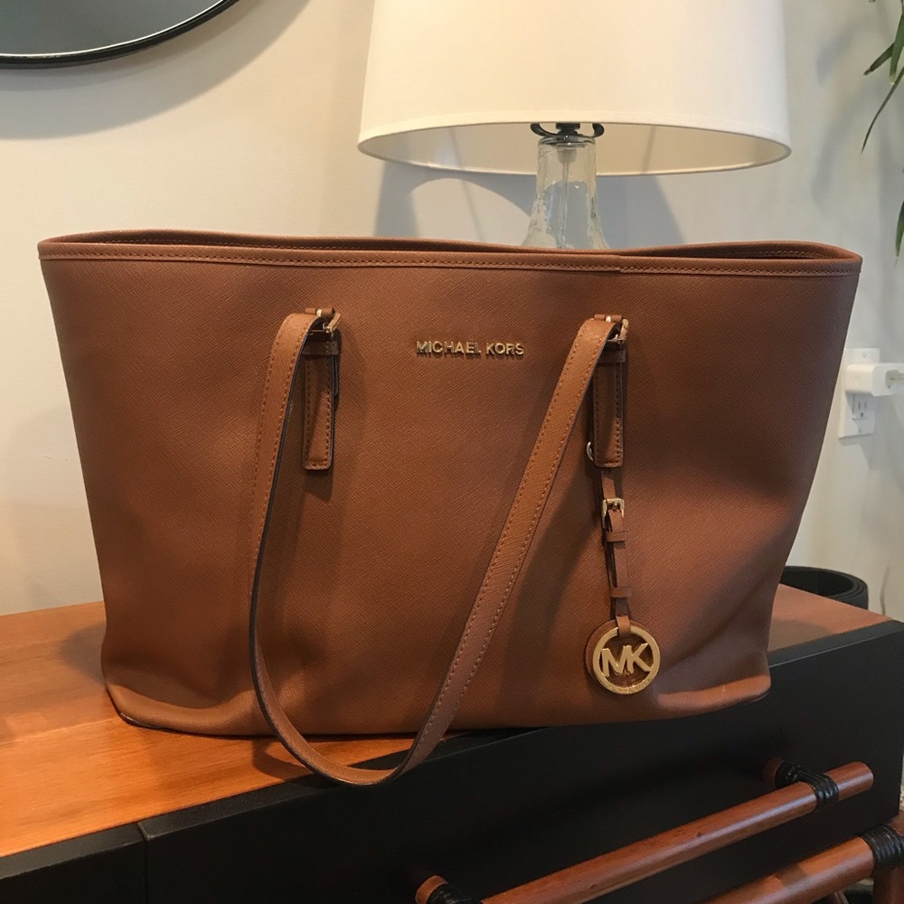 Michael Kors Jet Set Tote Bag